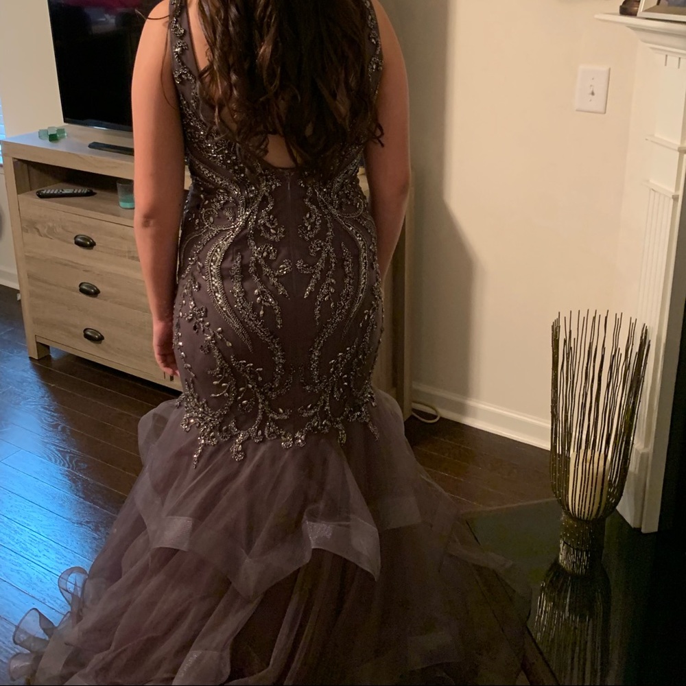 Prom / Pageant Dress - Picture 3 of 4